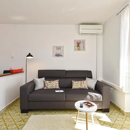 Apartament Riva 1825